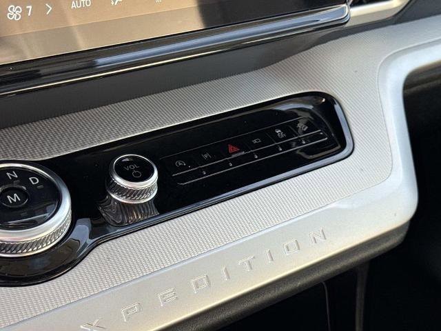 Certified 2025 Ford Expedition Active image 29