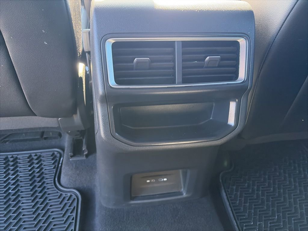 Used 2024 Volkswagen Atlas Cross Sport SE AWD/4WD image 23
