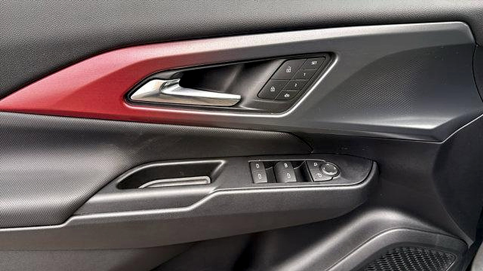 New 2026 Chevrolet Equinox EV RS image 21