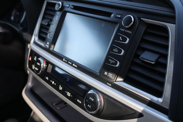 Used 2018 Toyota Highlander Limited Platinum image 62