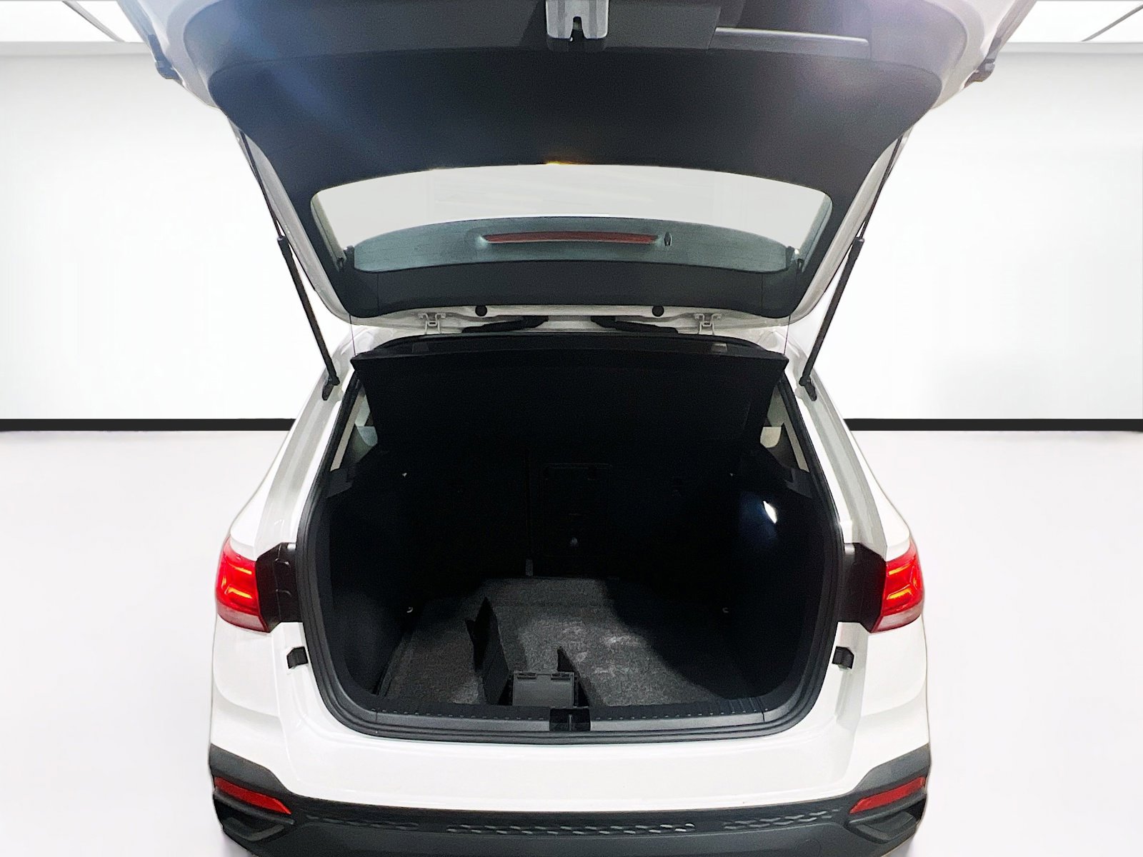 Used 2024 Volkswagen Taos S FWD image 17