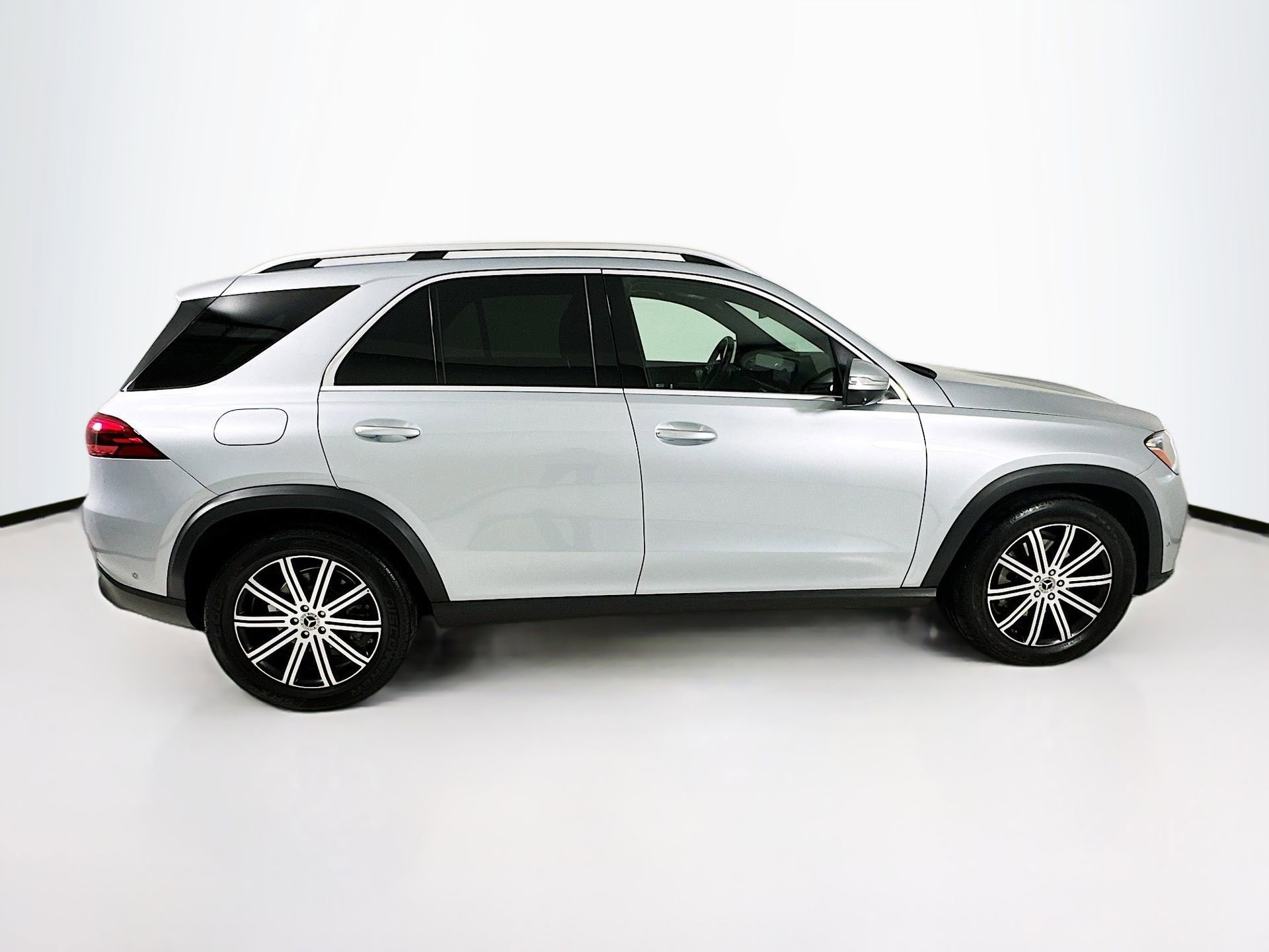 Certified 2025 Mercedes-Benz GLE 350 4MATIC image 9