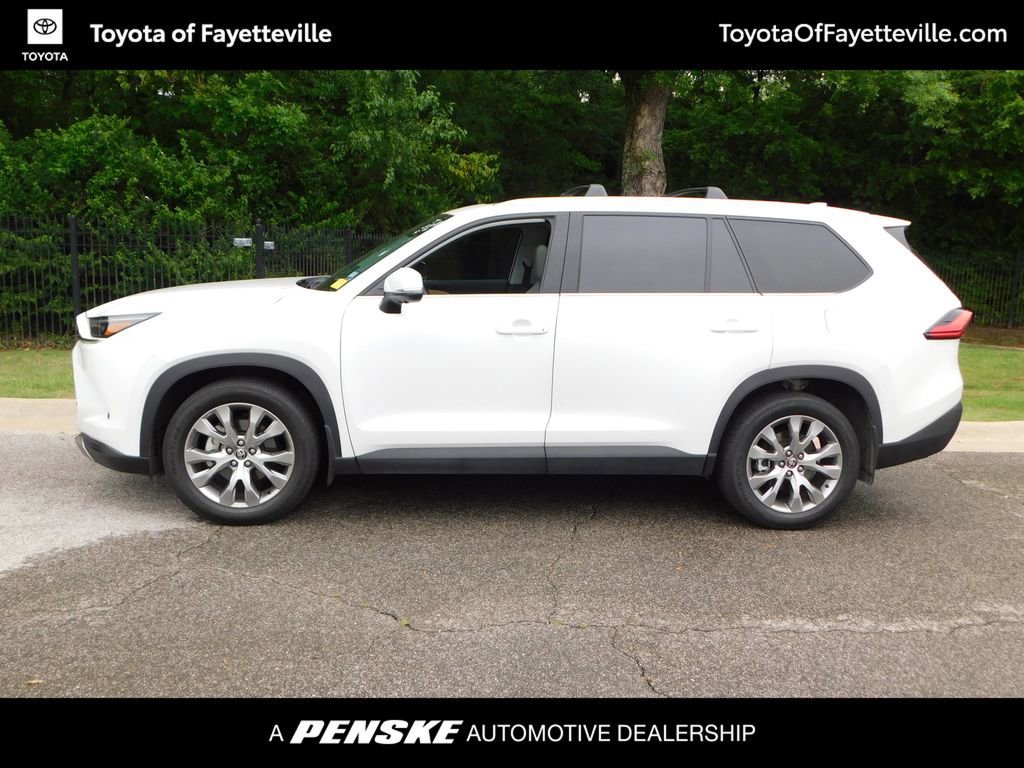 Used 2024 Toyota Grand Highlander AWD image 2