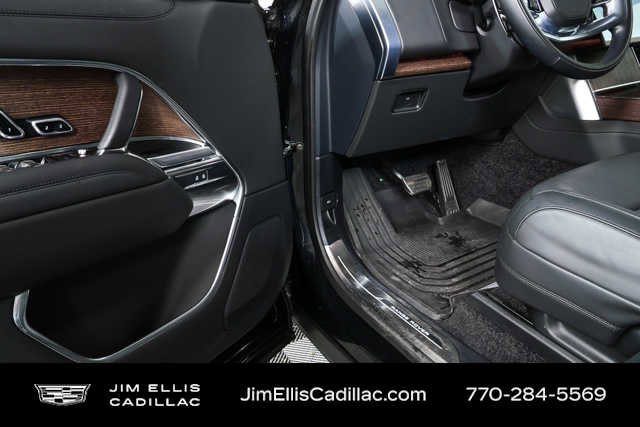 Used 2025 Land Rover Range Rover SE image 8