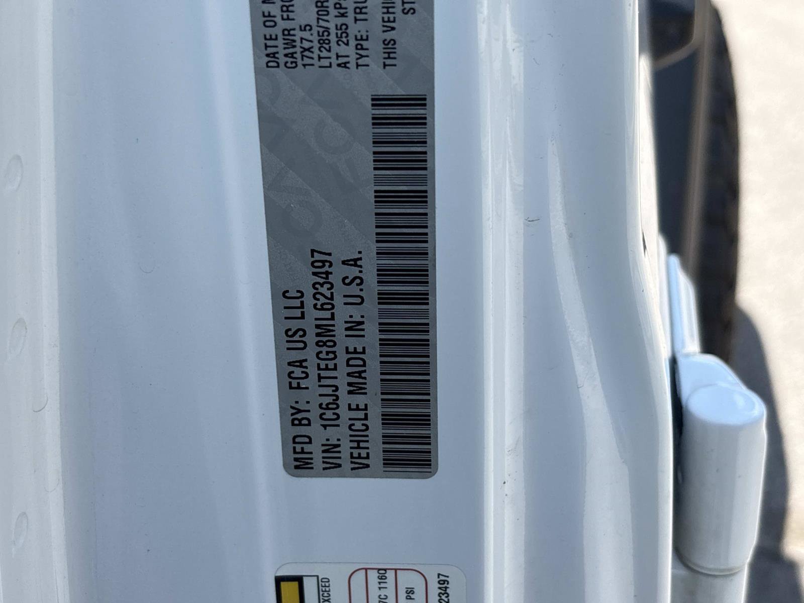Used 2021 Jeep Gladiator Mojave w/ LED Lighting Group AWD/4WD image 14