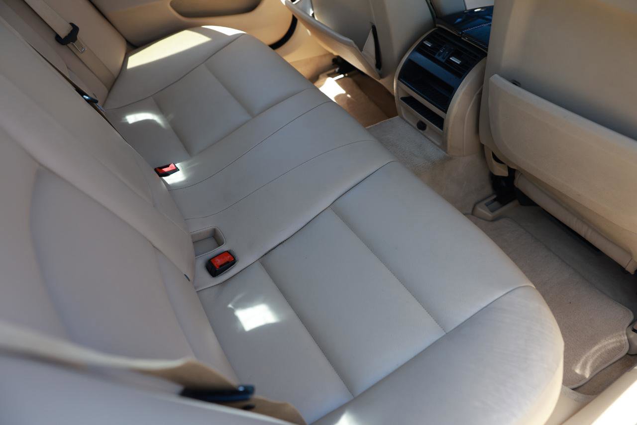 Used 2012 BMW 528i Sedan RWD image 12