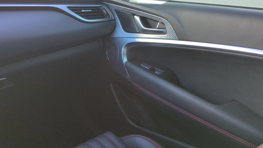 Used 2023 Genesis G70 2.0T w/ Sport Prestige Package RWD image 12
