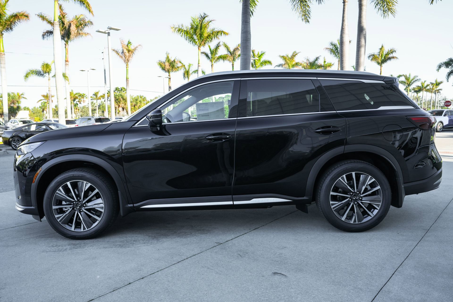 New 2026 INFINITI QX60 Luxe w/ Cargo Package image 19