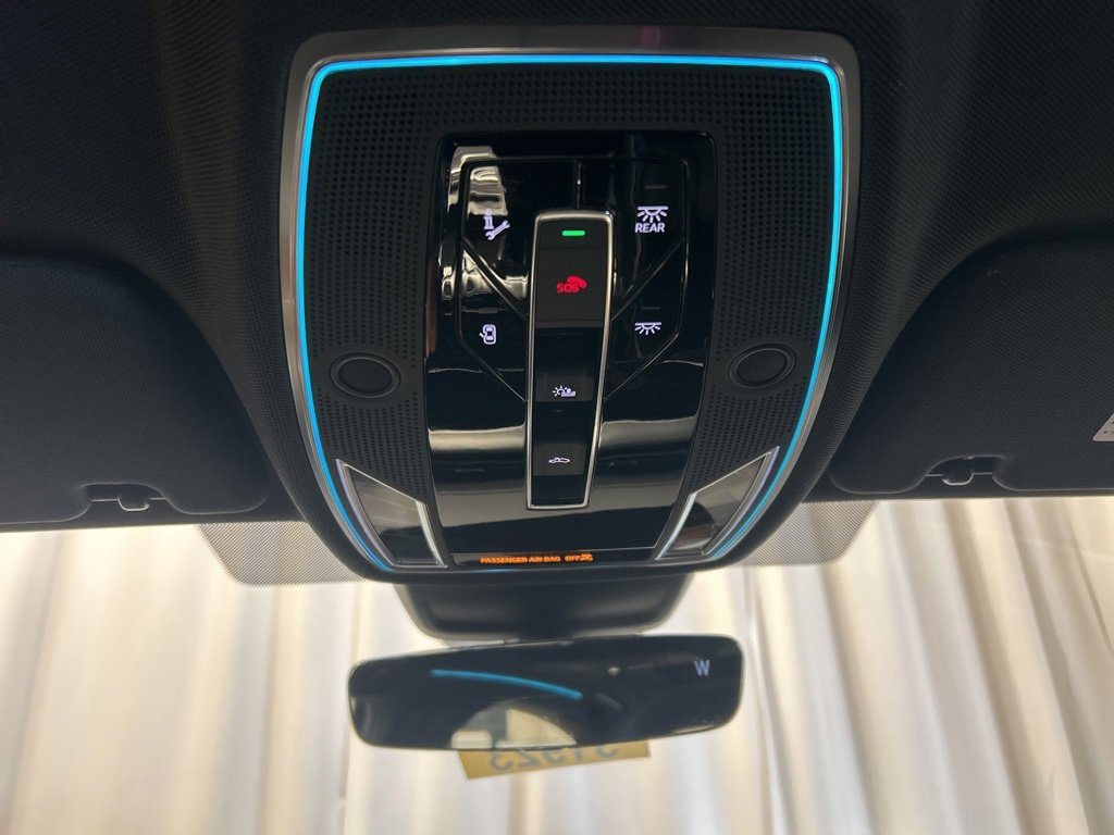 New 2025 Audi A8 L 3.0T image 14