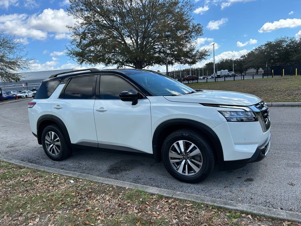 Used 2022 Nissan Pathfinder SL image 7