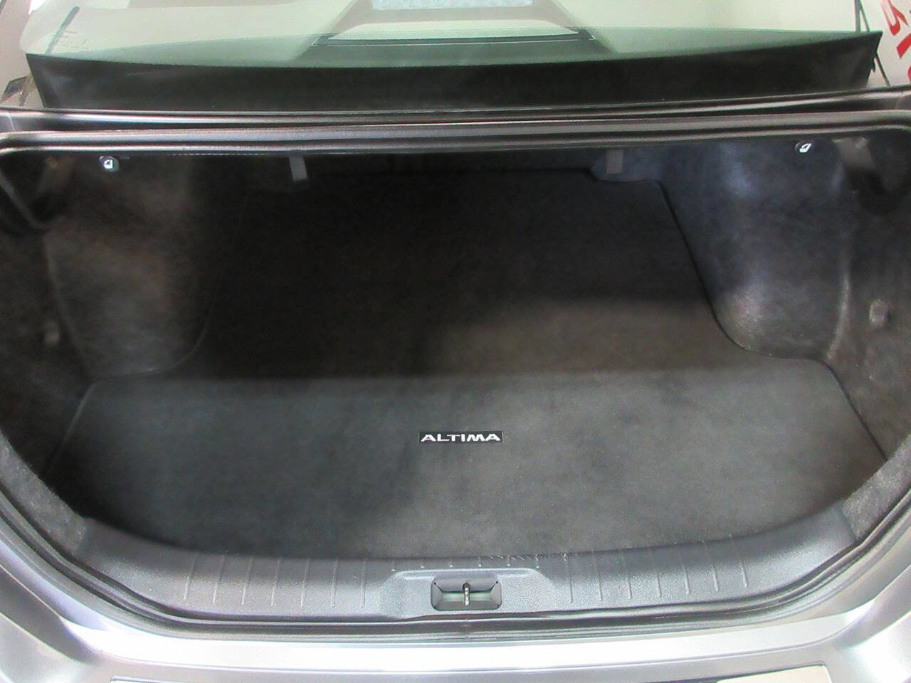 Used 2023 Nissan Altima 2.5 SV FWD image 22