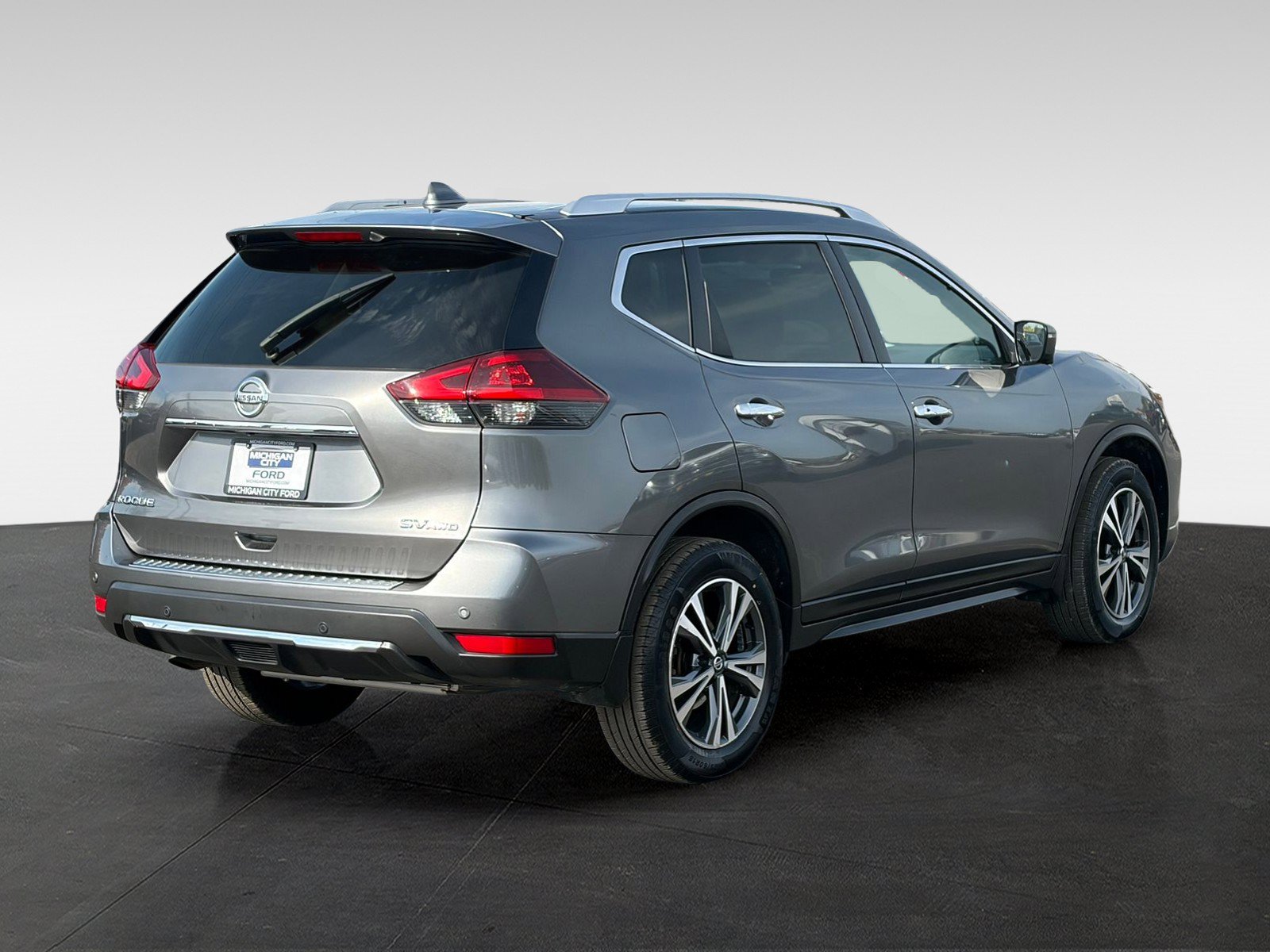 Used 2019 Nissan Rogue SV w/ Premium Package AWD/4WD image 5