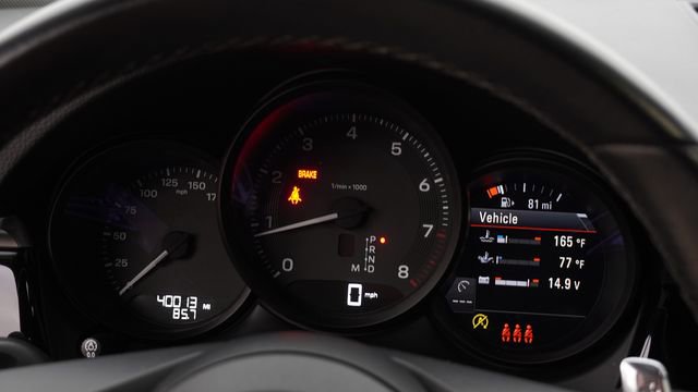 Used 2023 Porsche Macan image 32