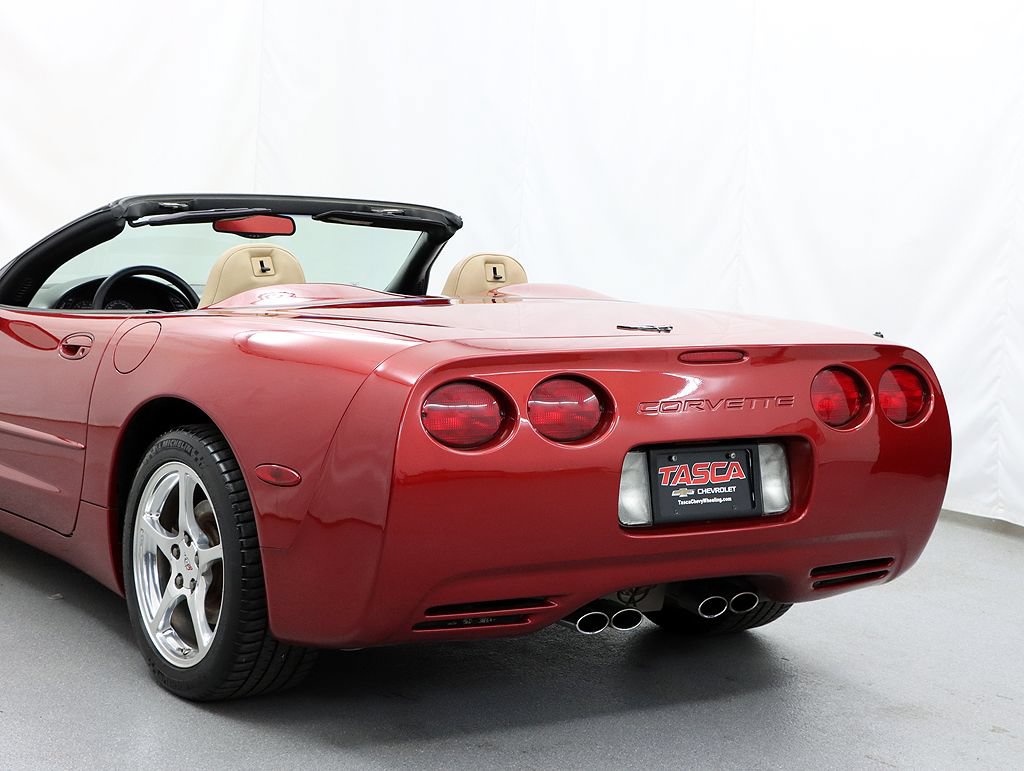 Used 2002 Chevrolet Corvette Convertible w/ Preferred Equipment Group2 RWD image 9