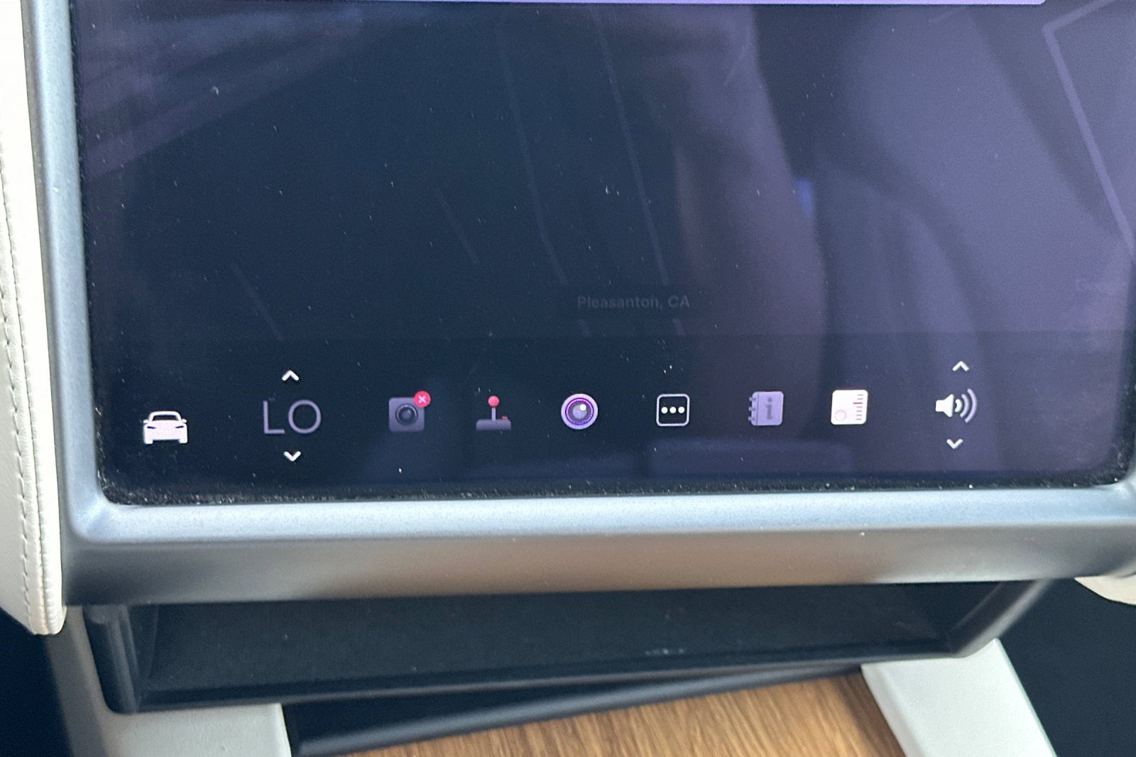 Used 2019 Tesla Model X Standard Range image 25