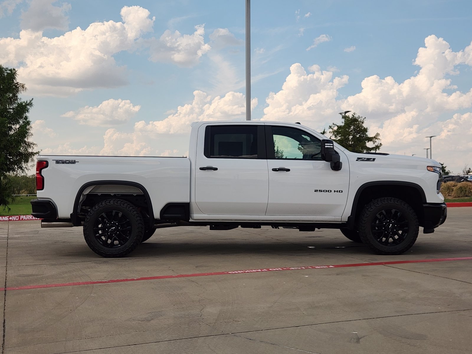 New 2026 Chevrolet Silverado 2500 LT w/ Trail Boss Package AWD/4WD image 7