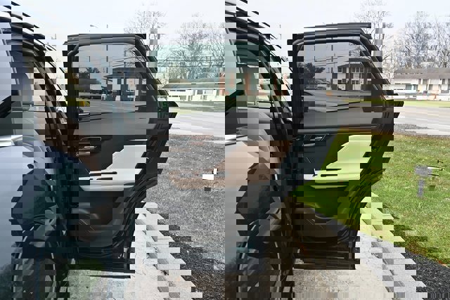 Used 2017 Jaguar F-PACE Prestige image 20