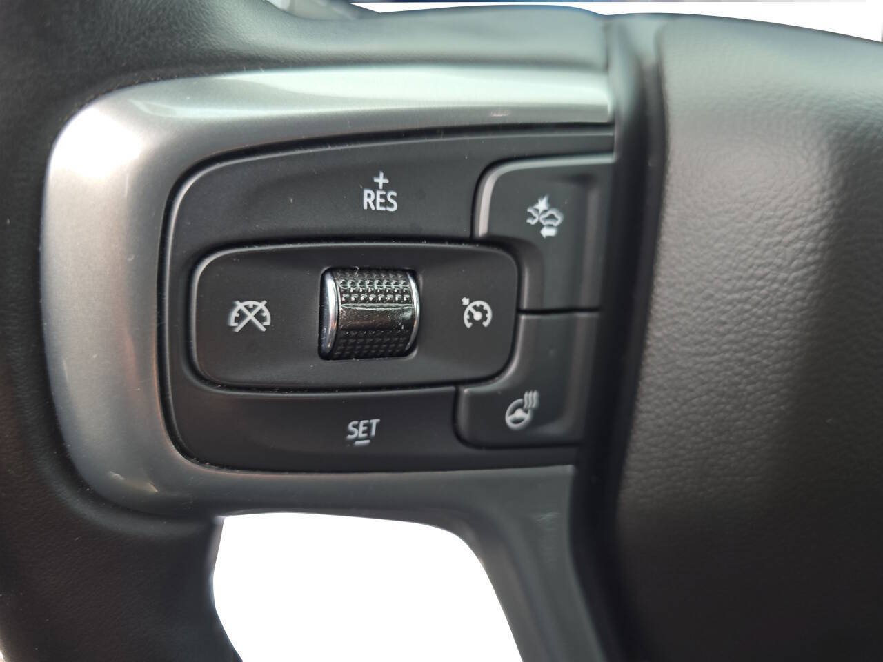 Used 2023 Chevrolet Tahoe Premier AWD/4WD image 31