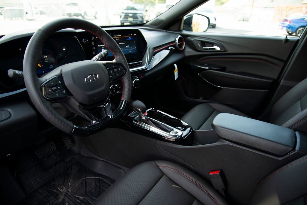 New 2026 Chevrolet Trax RS w/ Sunroof Package image 10