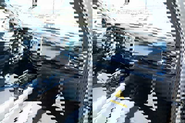 New 2026 Volkswagen Atlas Cross Sport SEL R-Line image 38