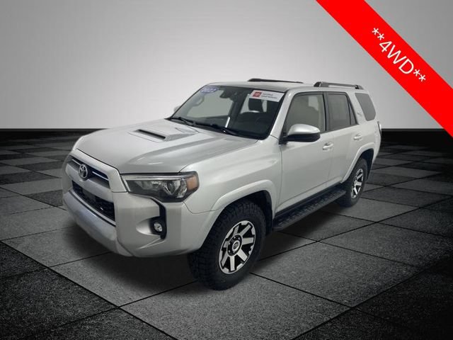 Certified 2022 Toyota 4Runner TRD Off-Road AWD/4WD image 3