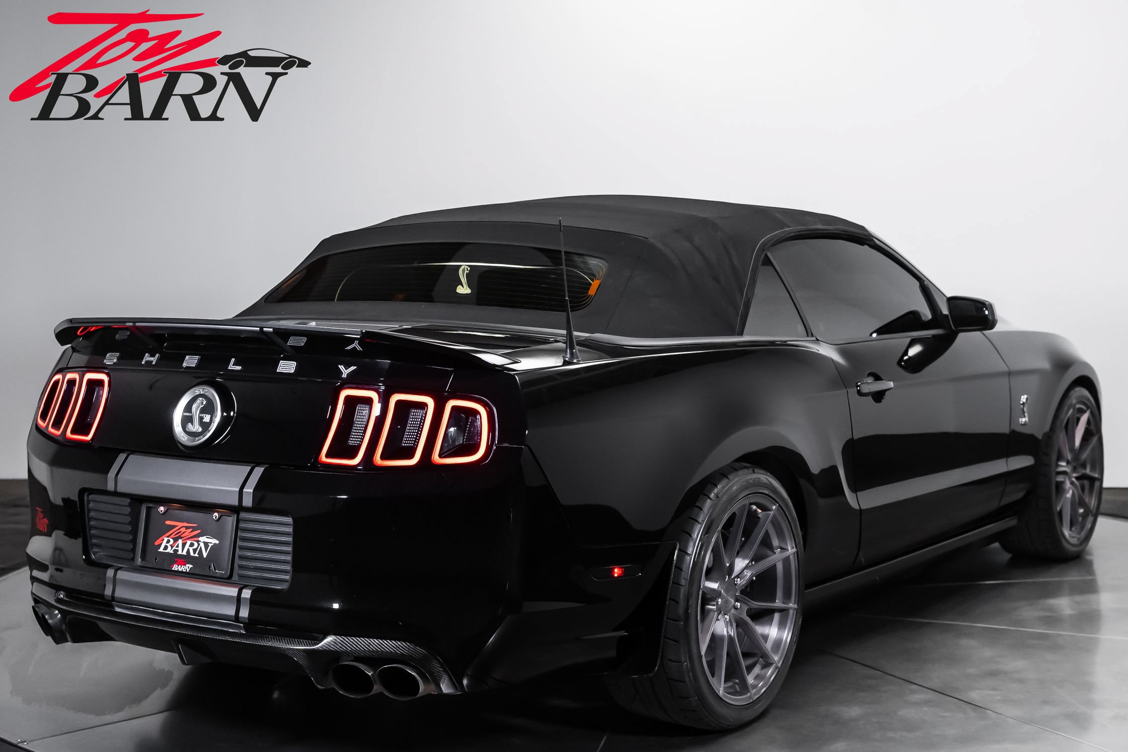 Used 2014 Ford Mustang Shelby GT500 w/ Equipment Group 821A RWD image 13