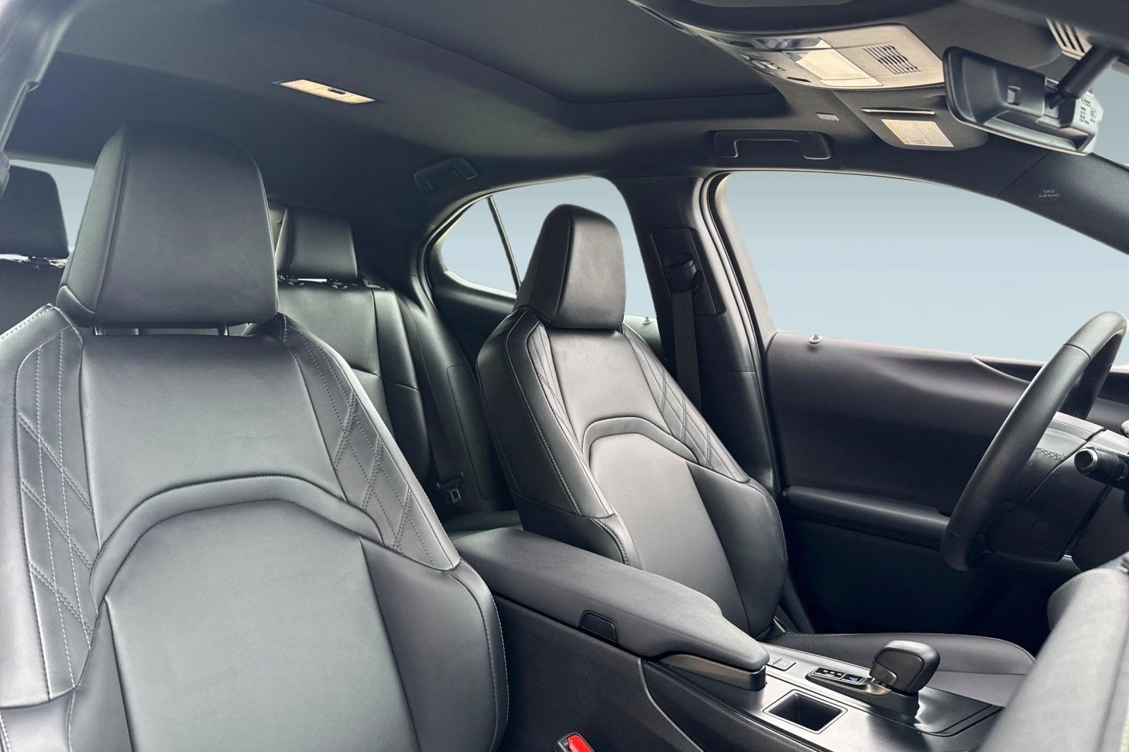 Certified 2025 Lexus UX 300h FWD image 30