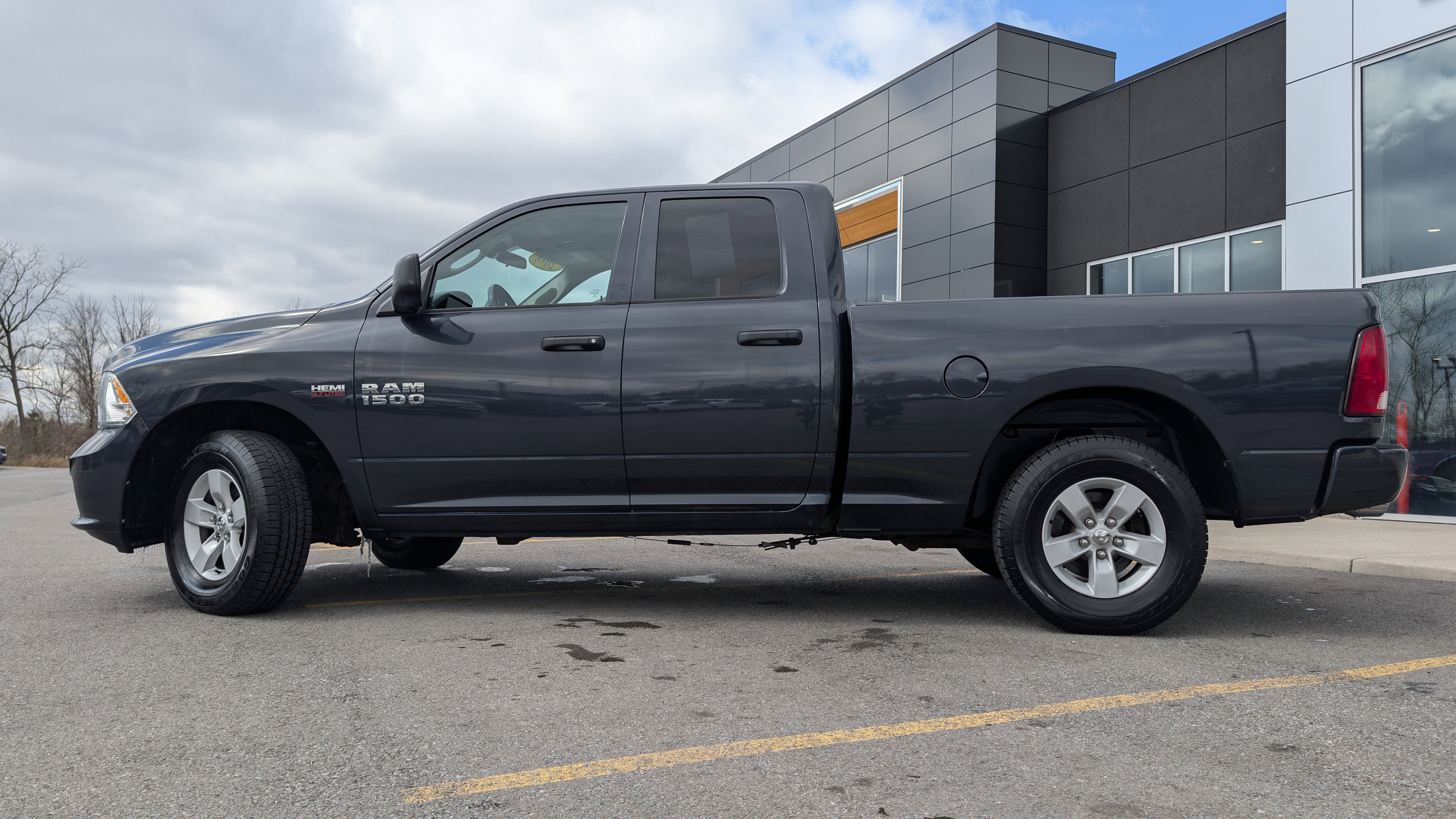 Used 2018 RAM 1500 Express image 8