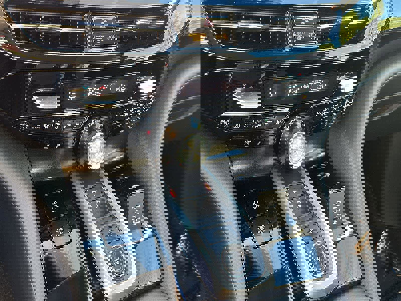 Certified 2023 Acura MDX SH-AWD w/ Technology Package image 27