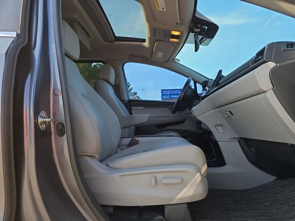 Used 2018 Honda Odyssey EX-L image 55