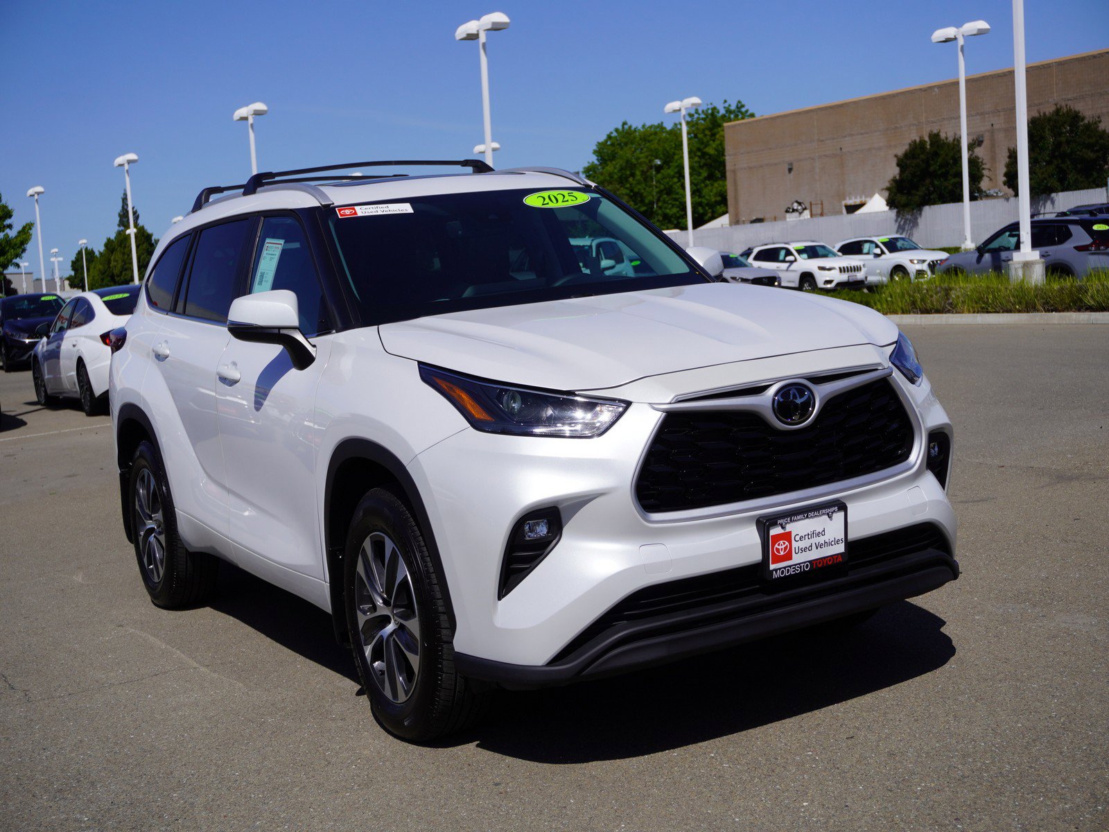 Used 2025 Toyota Highlander XLE