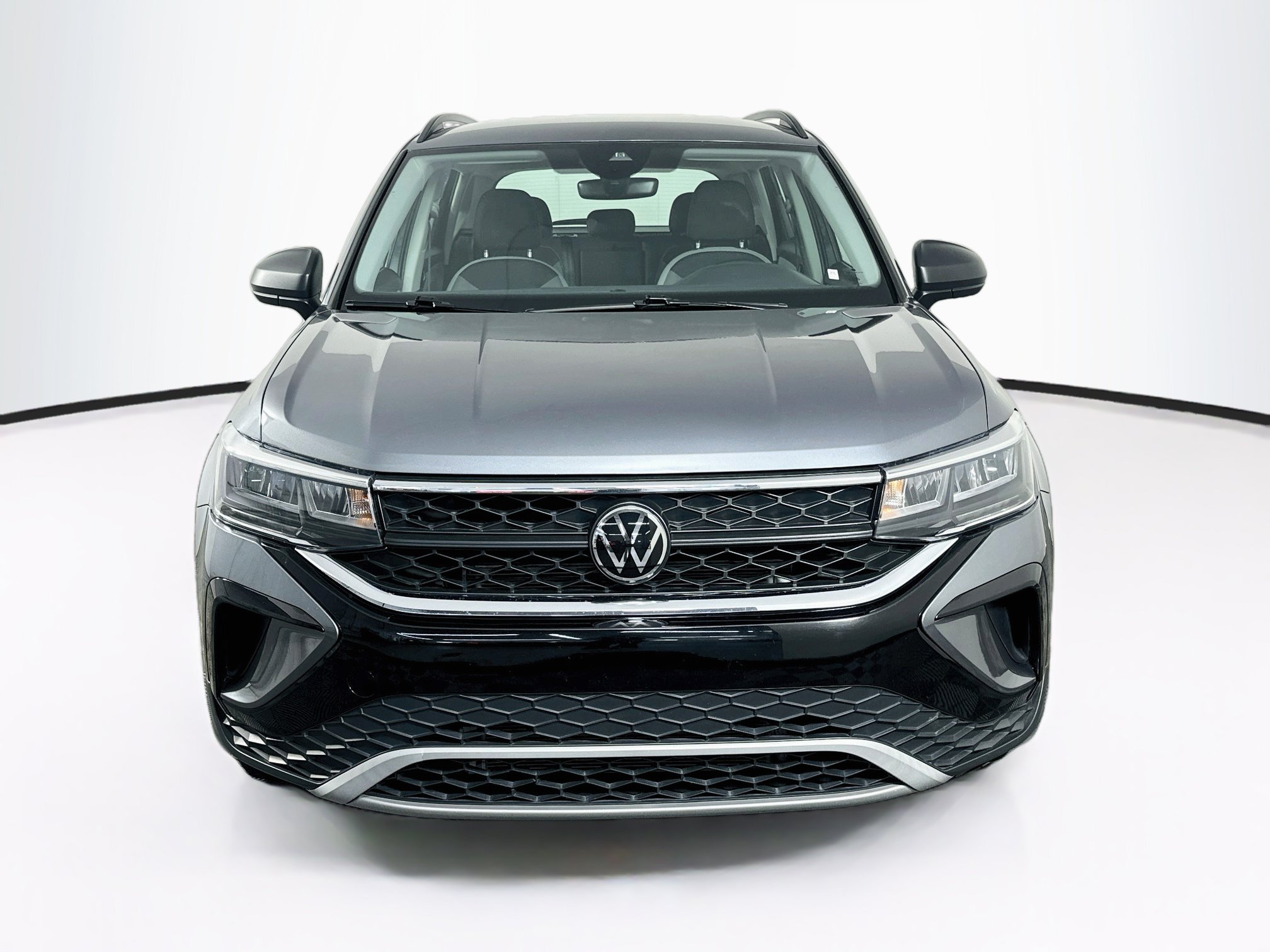 Used 2024 Volkswagen Taos S FWD image 2