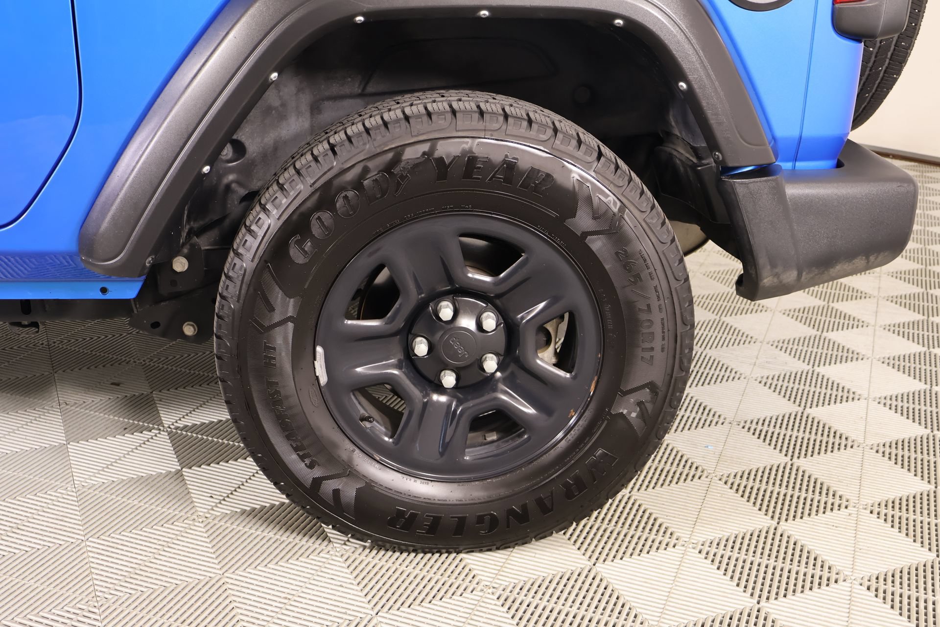 Used 2023 Jeep Wrangler Sport AWD/4WD image 16