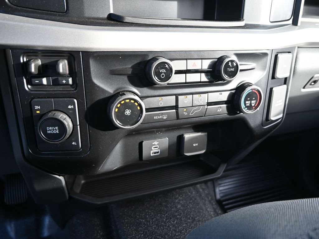 New 2026 Ford F550 4x4 Crew Cab image 24