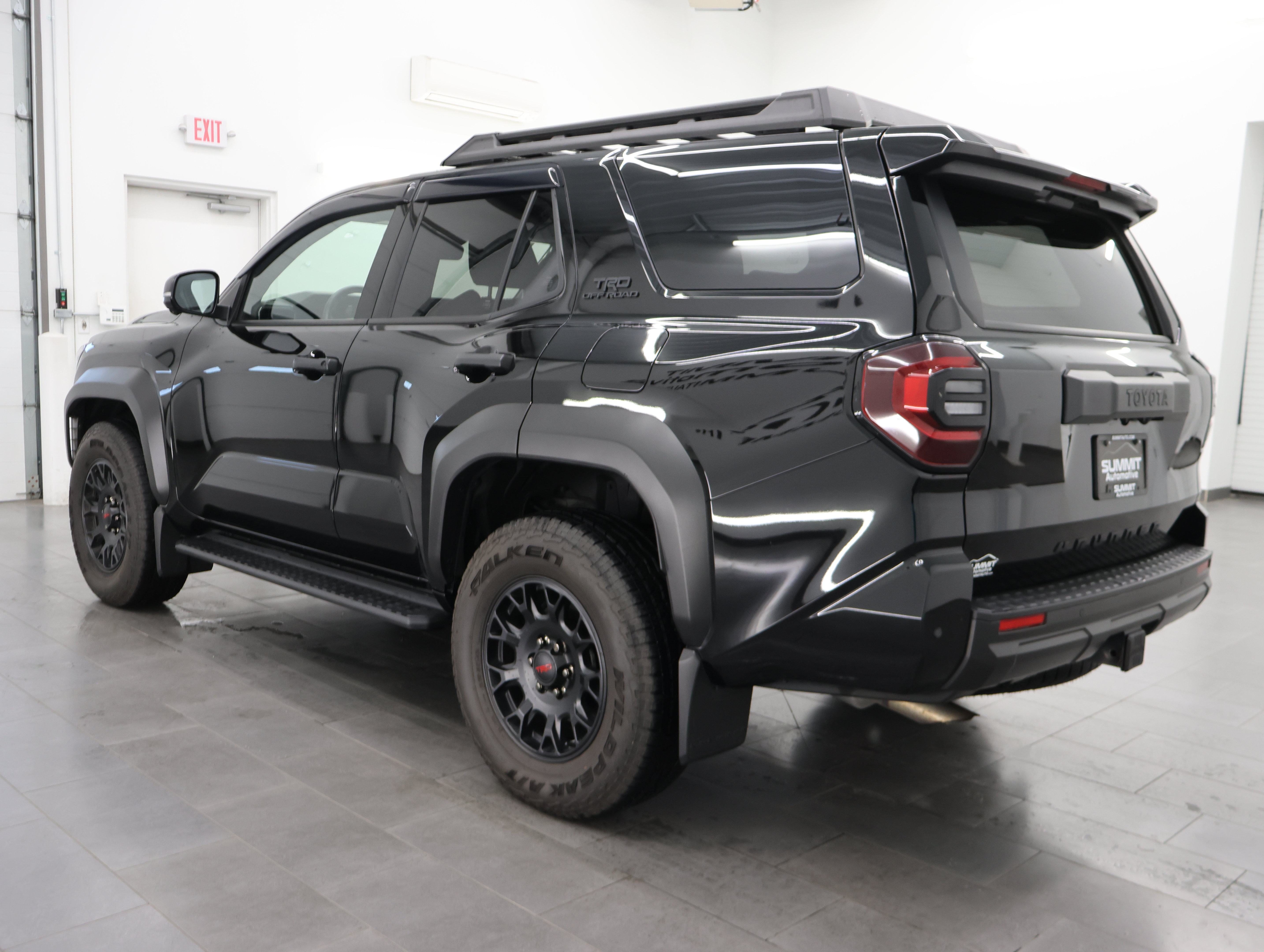 Used 2025 Toyota 4Runner TRD Off-Road Premium AWD/4WD image 6