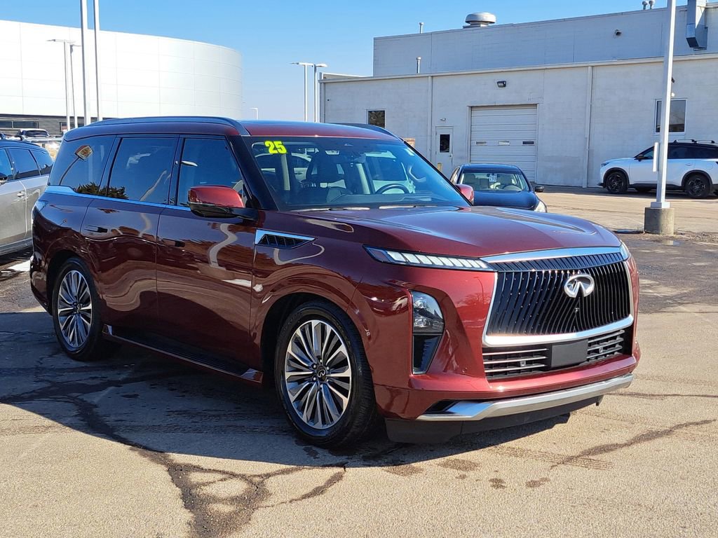 Used 2025 INFINITI QX80 Sensory image 7