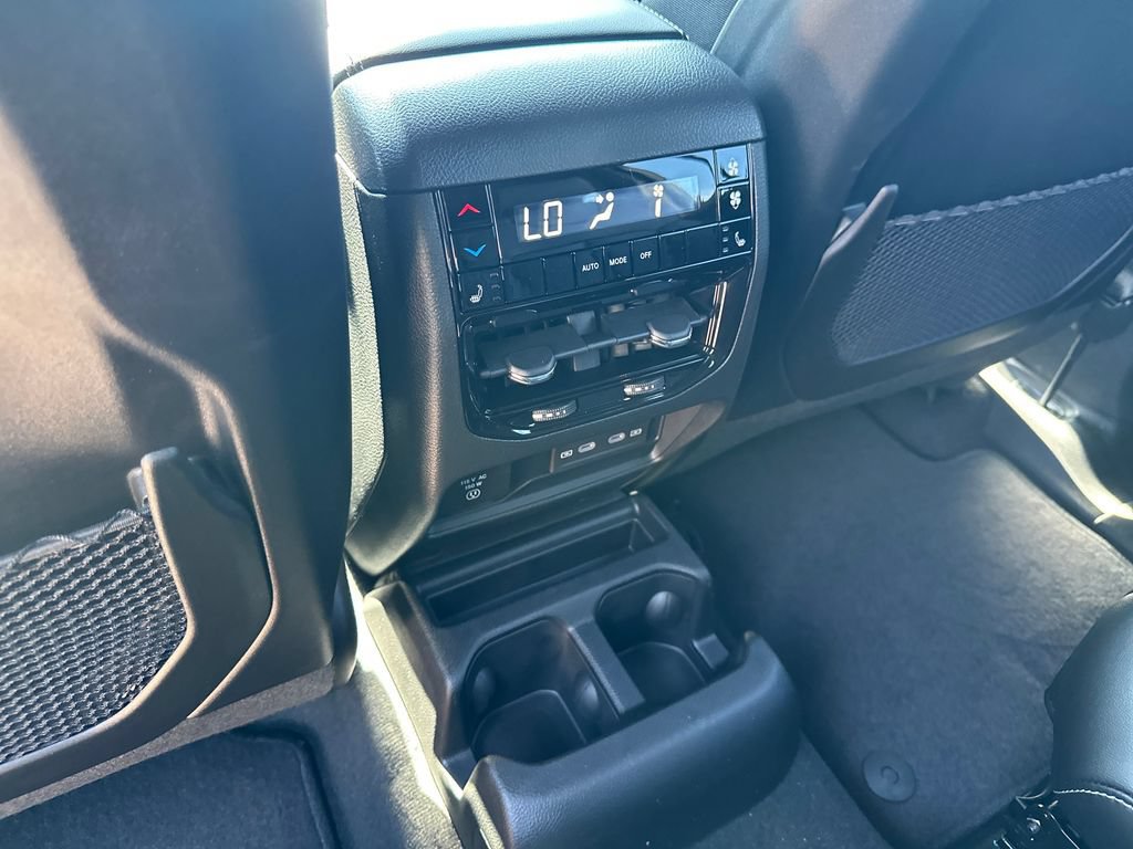 New 2026 Jeep Grand Cherokee L Limited AWD/4WD image 32