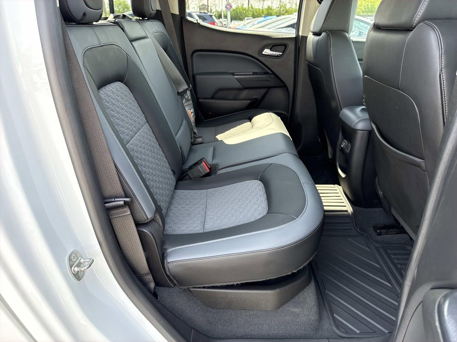 Used 2021 Chevrolet Colorado Z71 w/ Safety Package AWD/4WD image 26