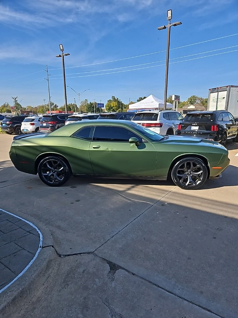 Used 2020 Dodge Challenger SXT w/ Blacktop Package image 4
