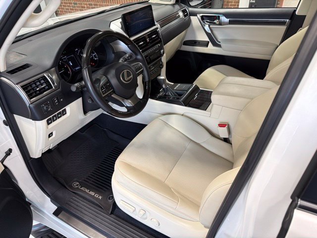 Used 2023 Lexus GX 460 Premium w/ Premium Package AWD/4WD image 12