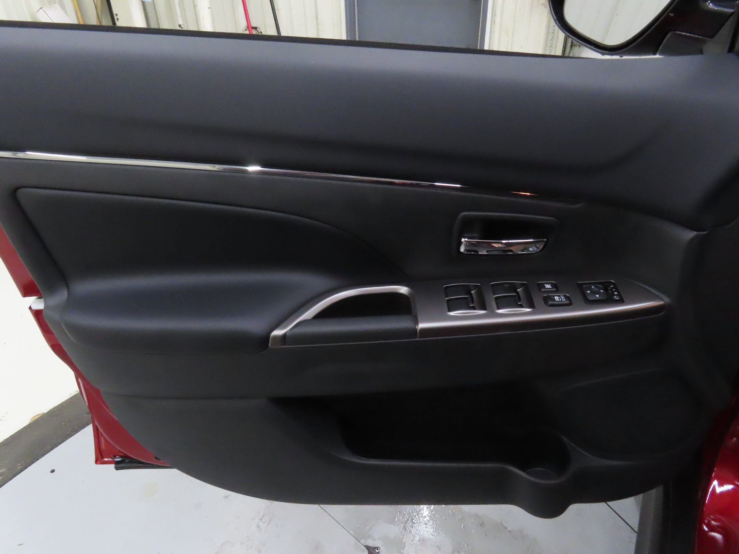 New 2025 Mitsubishi Outlander Sport SE image 9