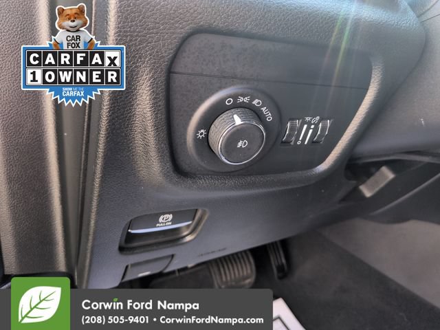 Used 2025 Jeep Grand Cherokee Limited w/ Black Appearance Package AWD/4WD image 13