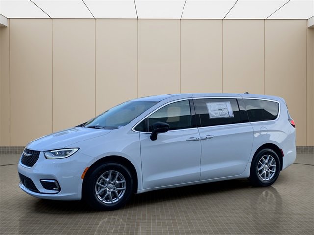 New 2026 Chrysler Pacifica Select image 8