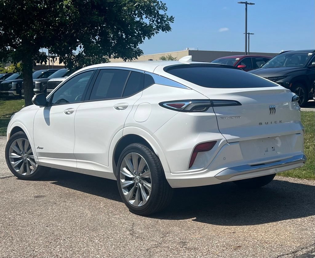 Used 2026 Buick Envista Avenir FWD image 2