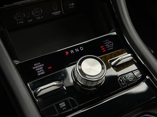 Used 2022 Jeep Grand Cherokee Summit w/ Luxury Tech Group V AWD/4WD image 15
