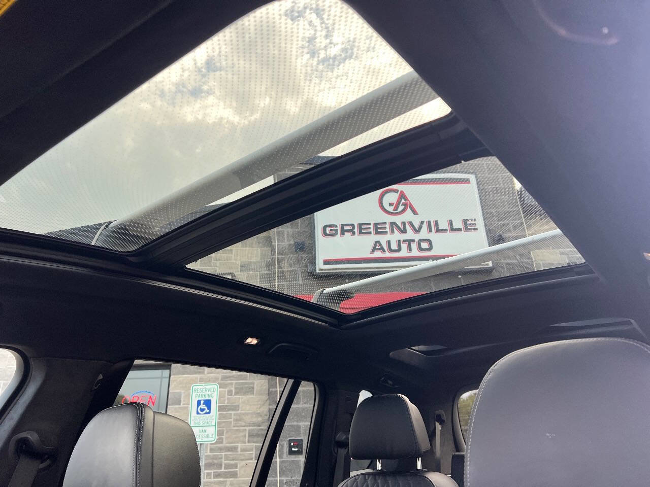 Used 2022 BMW X7 xDrive40i w/ M Sport Package image 26