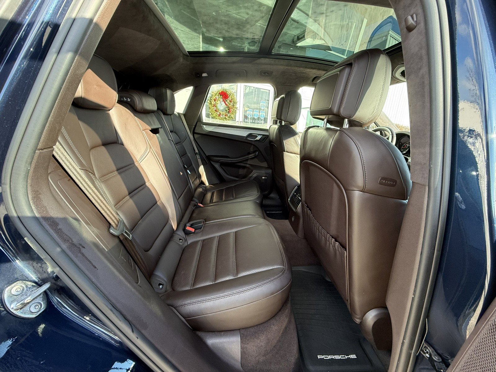 Used 2018 Porsche Macan Turbo image 23