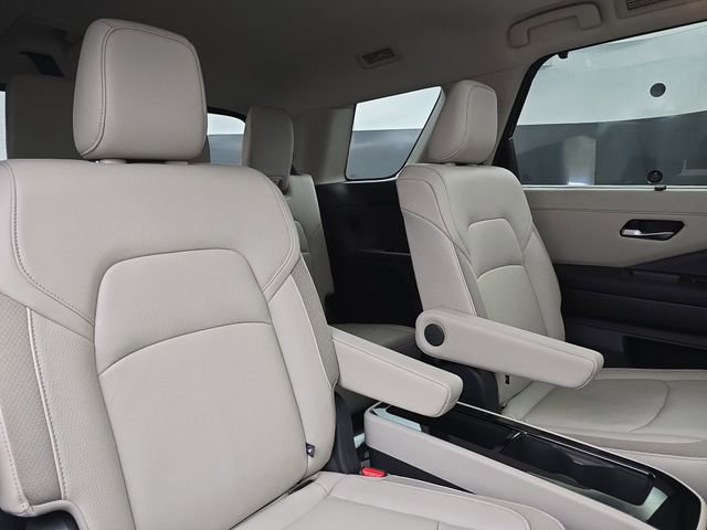 Used 2023 Nissan Pathfinder SL w/ SL Premium Package image 42