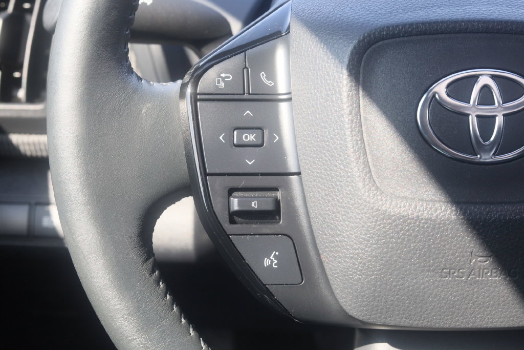Used 2023 Toyota bZ4X AWD w/ Weather Package image 9