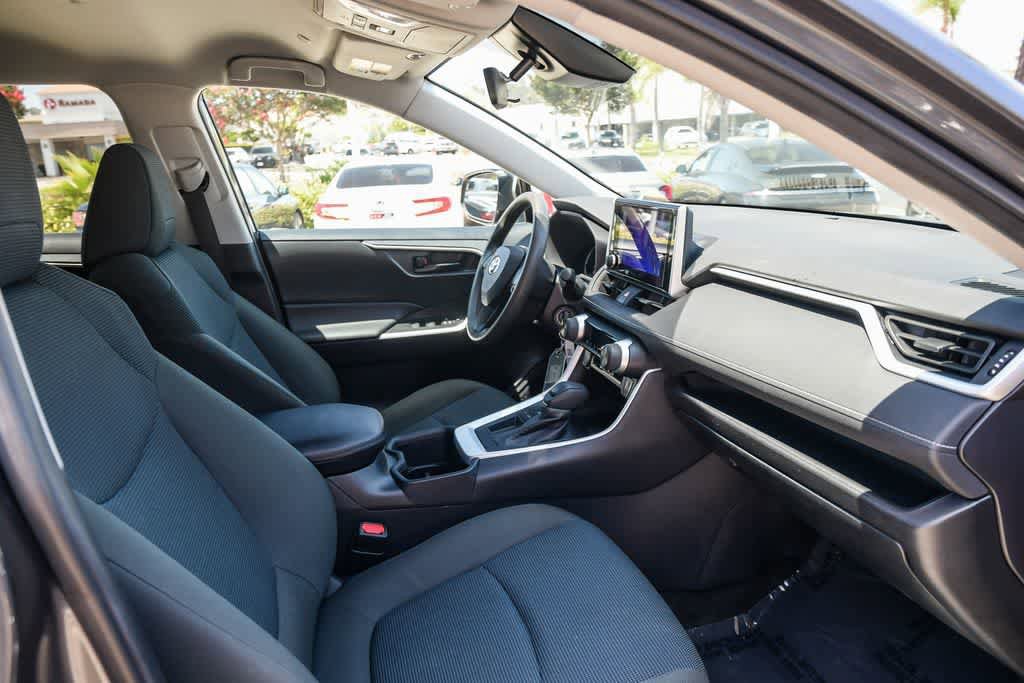 Used 2023 Toyota RAV4 LE FWD image 15